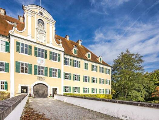 Schloss zum Kauf 30 Zimmer 1.750 m² 4.000 m² Grundstück Lechhausen Augsburg 86167