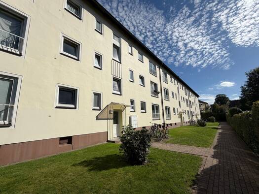 Wohnung zum Kauf 165.000 € 1,5 Zimmer 42,6 m² 1. Geschoss frei ab sofort Ostpreußenweg 15 Ahrensburg 22926