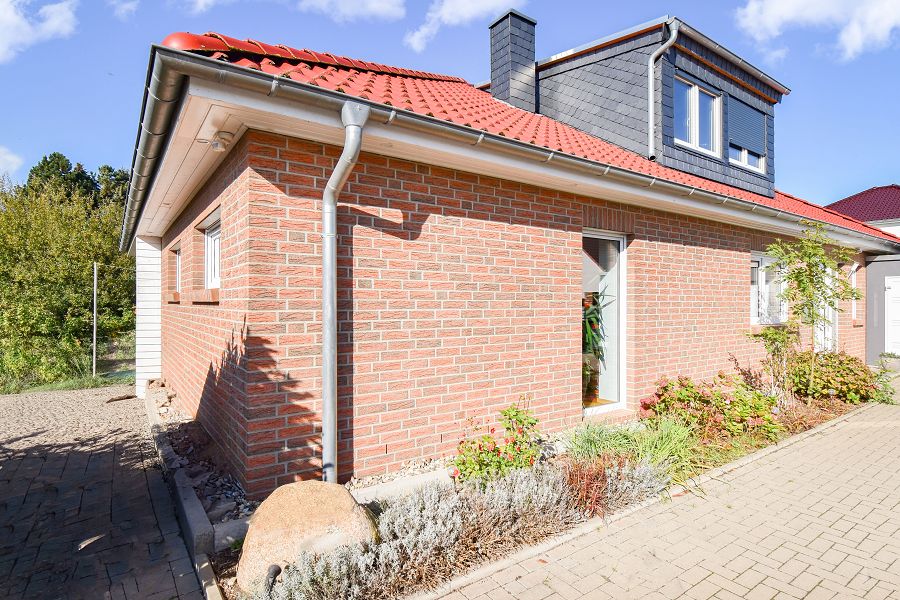 Einfamilienhaus zum Kauf 495.000 € 6 Zimmer 193 m²<br/>Wohnfläche 764 m²<br/>Grundstück Wülfingen Elze, Leine 31008