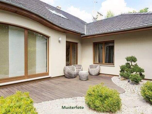 Doppelhaushälfte zum Kauf 76.000 € 116 m² 2.162 m² Grundstück Gröningen 39397