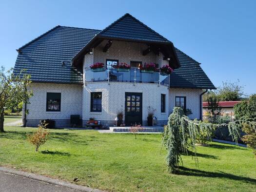 Einfamilienhaus zum Kauf provisionsfrei 378.000 € 5 Zimmer 191 m² 1.140 m² Grundstück frei ab sofort Teterow Teterow 17166