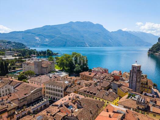 Wohnung zum Kauf 445.000 € 3 Zimmer 80 m² 3 Geschosse frei ab sofort Via Gazzoletti 11 Riva del Garda 38066