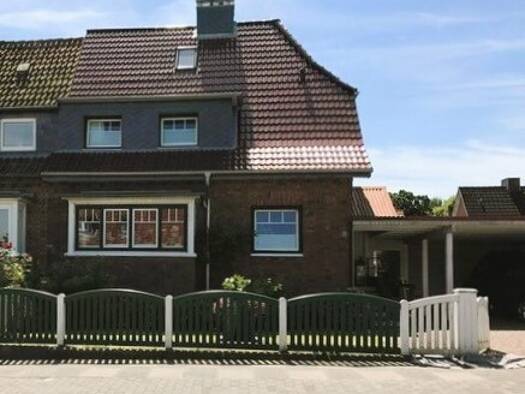 Doppelhaushälfte zum Kauf 349.000 € 5 Zimmer 112 m² 357 m² Grundstück Eckernförde 24340