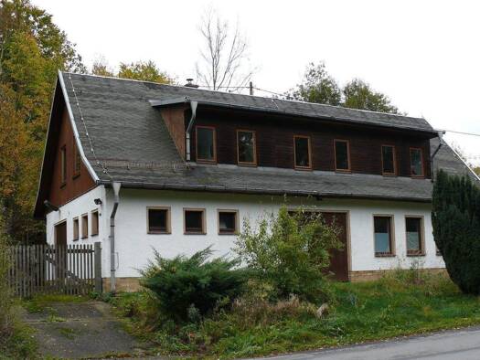 Haus zum Kauf 60.000 € 6 Zimmer 100 m² 1.140 m² Grundstück Bahratal Bad Gottleuba-Berggießhübel 01816