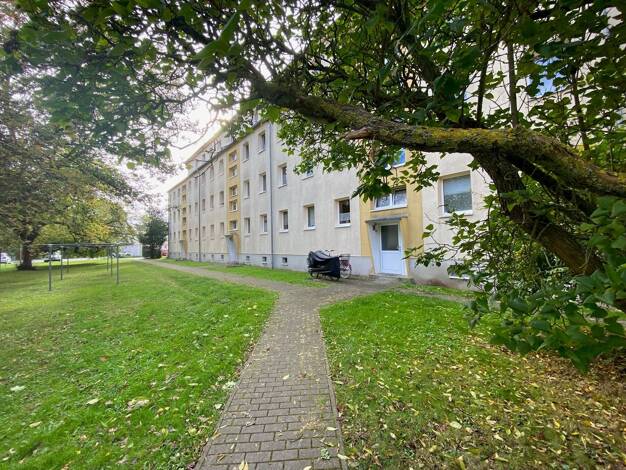 Wohnung zur Miete 443 € 3 Zimmer 59 m² 1. Geschoss frei ab sofort Gorkiweg 18 Güstrow Güstrow 18273