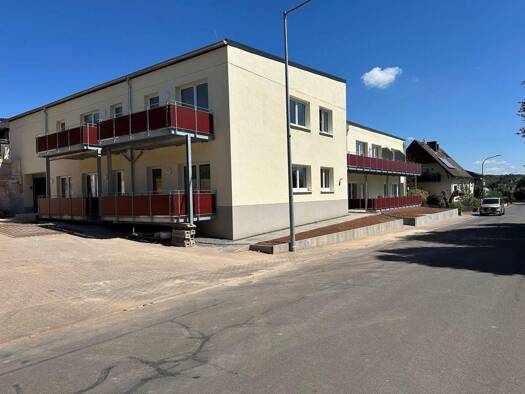 Terrassenwohnung zur Miete - Erstbezug 690 € 2 Zimmer 2. Geschoss Burgstr. Lissendorf 54587