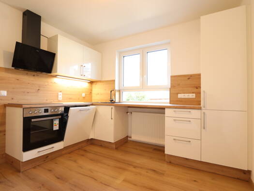 Reihenmittelhaus zur Miete 1.100 € 5 Zimmer 120 m² 200 m² Grundstück frei ab 01.11.2025 Pegnitz Pegnitz 91257