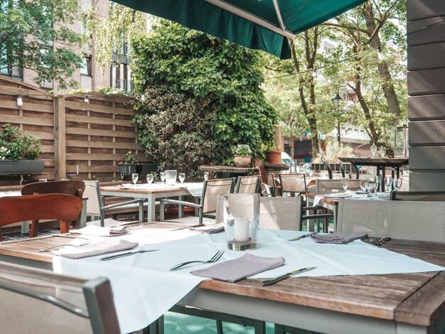 Restaurant zur Miete 1.710 € 108 m² Gastrofläche Pempelfort Düsseldorf 40479