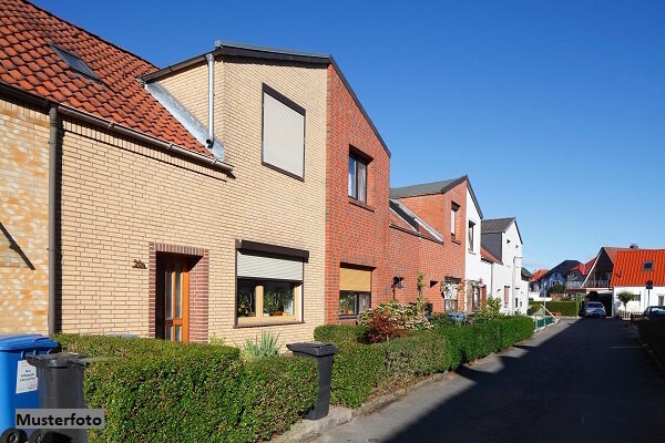 Mehrfamilienhaus zum Kauf 45.000 € 5 Zimmer 165 m²<br/>Wohnfläche 142 m²<br/>Grundstück Kleinliebringen Stadtilm 99326