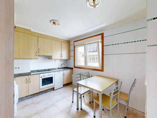 Wohnung zum Kauf 140.000 € 3 Zimmer 90 m² 2. Geschoss Foz 27780