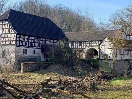 Haus zum Kauf 290.000 € 8 Zimmer 140 m² 68.221 m² Grundstück frei ab sofort Burkersdorf Harth-Pöllnitz 07570