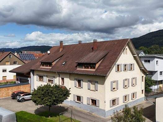 Wohnung zur Miete 1.075 € 4 Zimmer 113,3 m² 2. Geschoss frei ab 15.10.2025 Enkendorfstr. 57 Wehr 79664