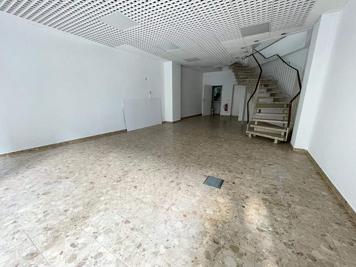 Laden zur Miete 810 € 2 Zimmer 132,7 m²<br/>Verkaufsfläche Kirchstraße 3 Aue 08280