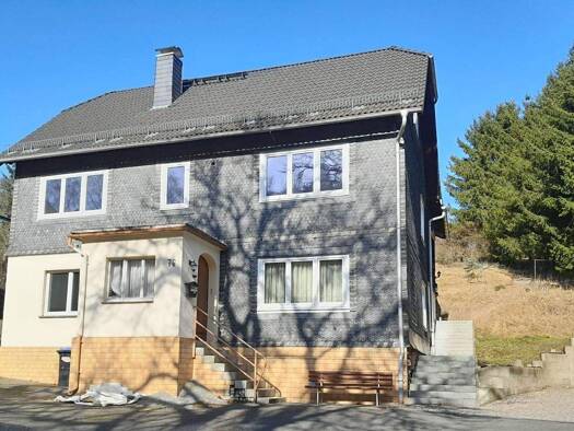 Bauernhaus zum Kauf 149.900 € 7 Zimmer 181 m² 1.361 m² Grundstück frei ab sofort Gebersdorf Gräfenthal 98743