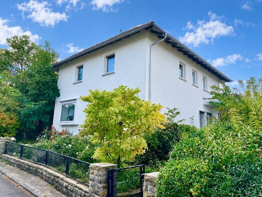 Haus zum Kauf 320.000 € 7 Zimmer 222 m² 845 m² Grundstück Eschwege Eschwege 37269