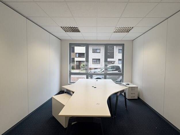 Bürofläche zur Miete 12,40 € 398 m² Bürofläche teilbar ab 237 m² Westhoven Köln 51149