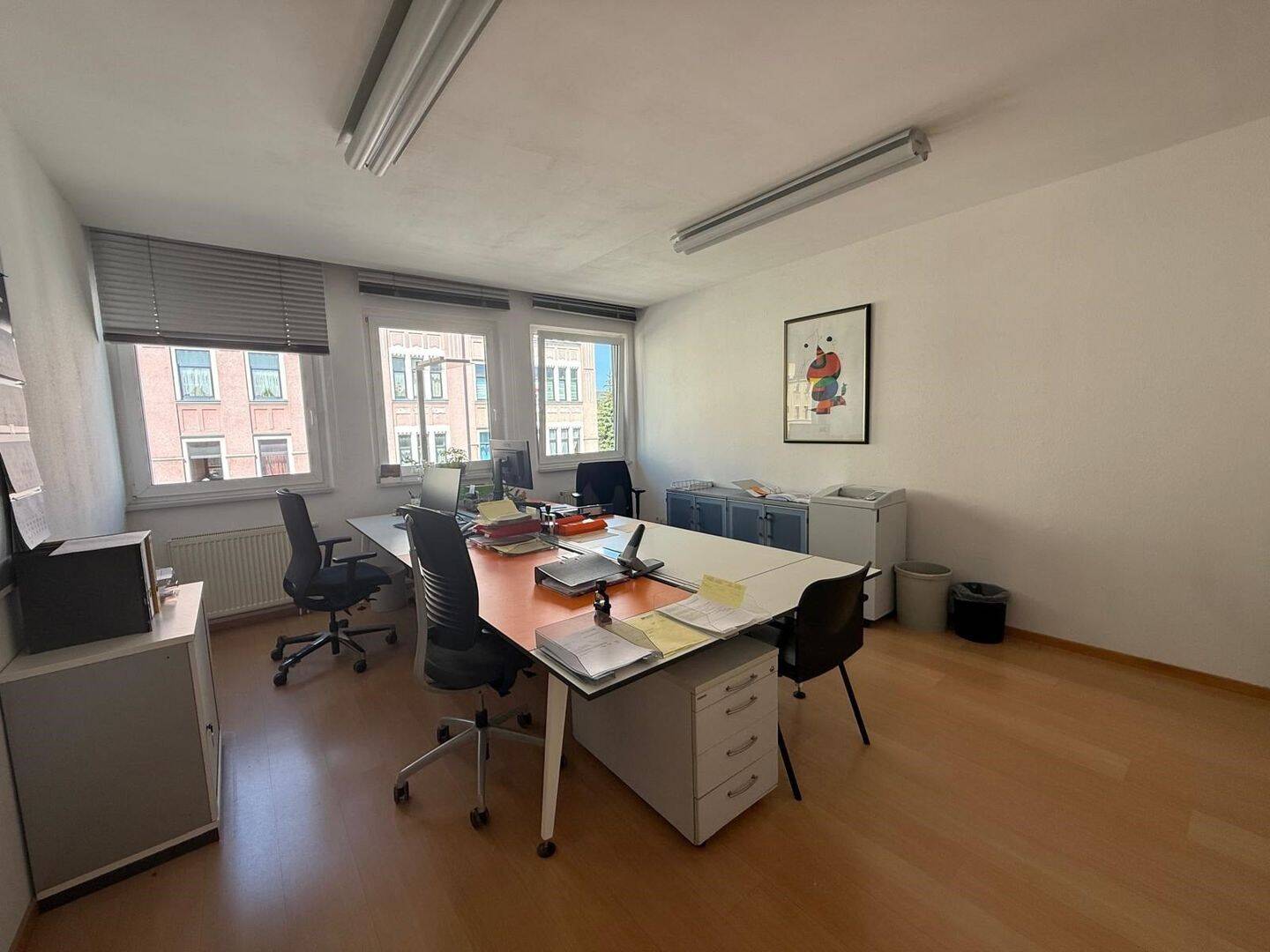 Bürogebäude zum Kauf - Mehr