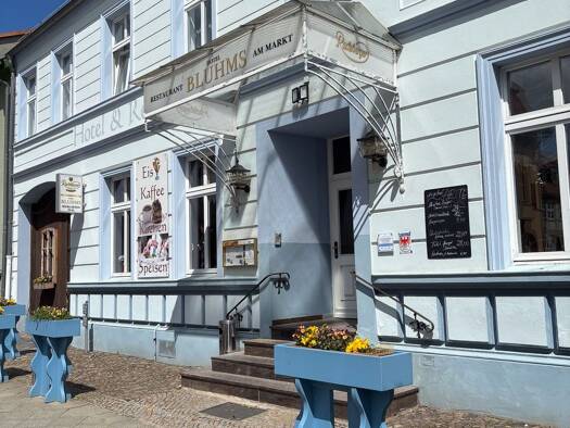 Hotel zum Kauf 780.000 € 14 Zimmer 27 Betten 948 m² Grundstück Maxim-Gorki-Straße 34 Kyritz Kyritz 16866