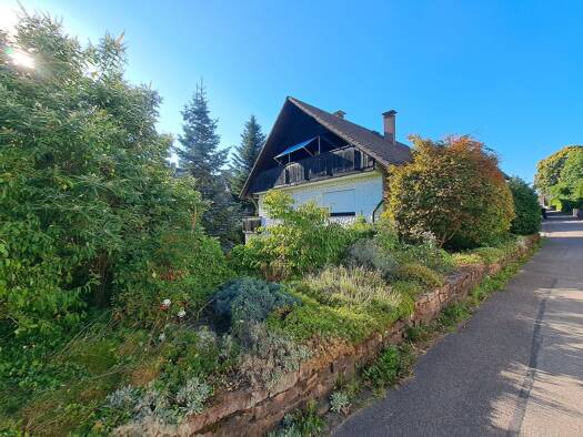 Einfamilienhaus zum Kauf 385.000 € 9 Zimmer 180 m² 606 m² Grundstück frei ab sofort Malsch Malsch 76316