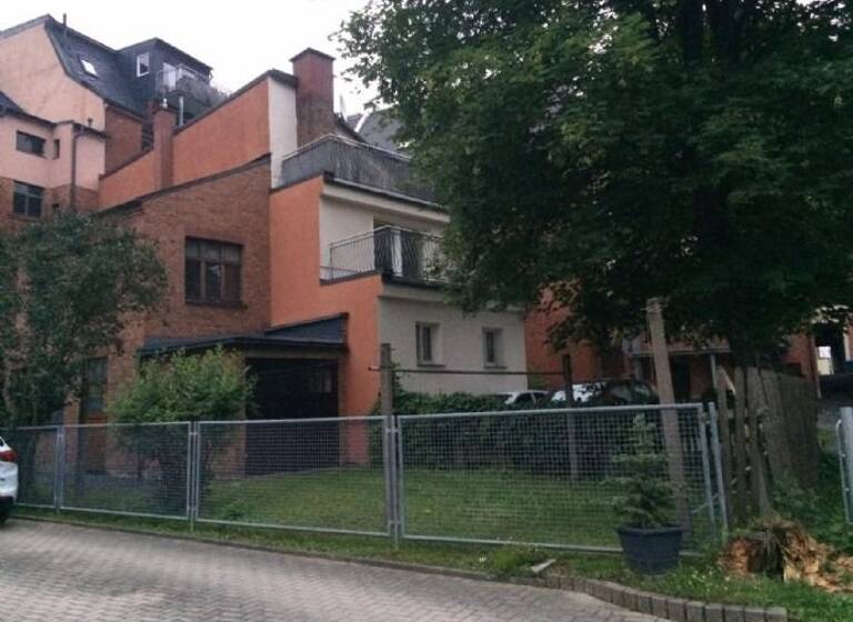 Wohnung zur Miete 300 € 2 Zimmer 42 m²<br/>Wohnfläche EG<br/>Geschoss ab sofort<br/>Verfügbarkeit Erlbacher Straße 24 Markneukirchen Markneukirchen 08258