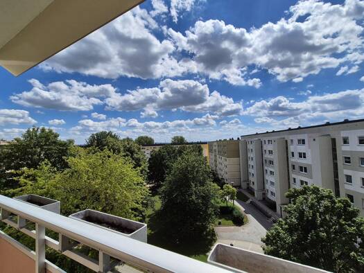 Wohnung zur Miete 422 € 4 Zimmer 69,3 m² 5. Geschoss frei ab sofort Sonnenstraße 26 Hohenstein-Ernstthal 09337
