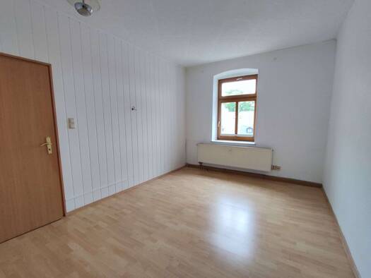 Wohnung zur Miete 260 € 2 Zimmer 47 m² Geschoss 3/4 frei ab sofort Schlettau Schlettau 09487