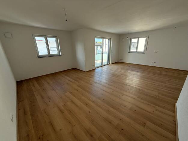 Wohnung zur Miete - Neubau 760 € 3 Zimmer 76 m² 1. Geschoss frei ab sofort Schloßbreite 23 Straß Burgheim 86666
