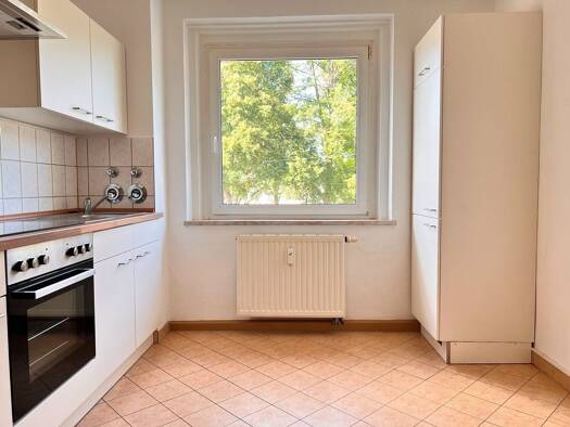 Wohnung zur Miete 285 € 2 Zimmer 49,3 m² frei ab sofort Leibnizstraße 5 Südvorstadt Plauen 08527