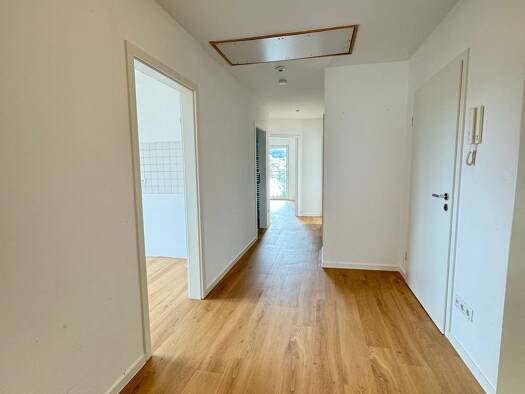 Wohnung zur Miete 950 € 3 Zimmer 96 m² 2. Geschoss frei ab 01.01.2026 Bimbach Großenlüder 36137