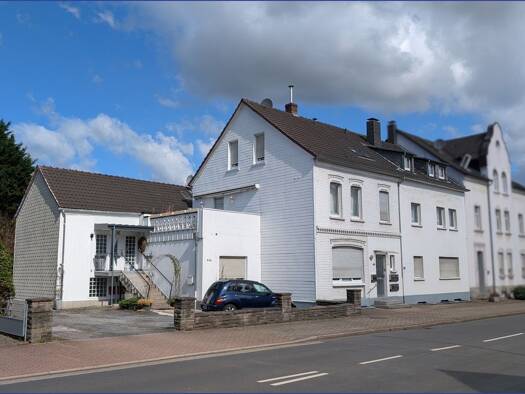 Mehrfamilienhaus zum Kauf als Kapitalanlage geeignet 529.000 € 15 Zimmer 476 m² 1.054 m² Grundstück Niedersprockhövel Sprockhövel 45549