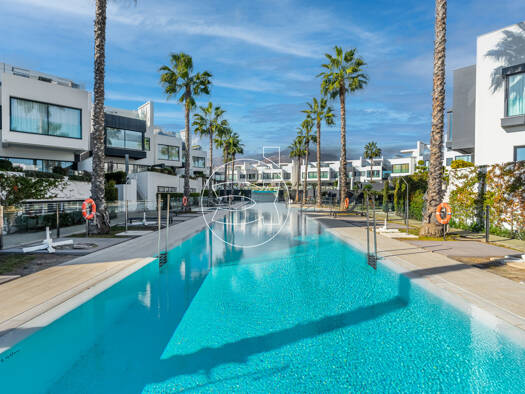 Stadthaus zum Kauf 2.150.000 € 249 m² 2.200 m² Grundstück Estepona 29680