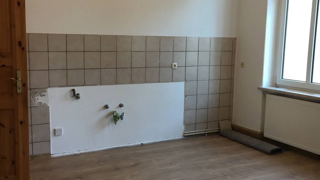 Wohnung zur Miete 400 € 3 Zimmer 81 m² 1. Geschoss frei ab sofort Irchwitz Greiz 07973