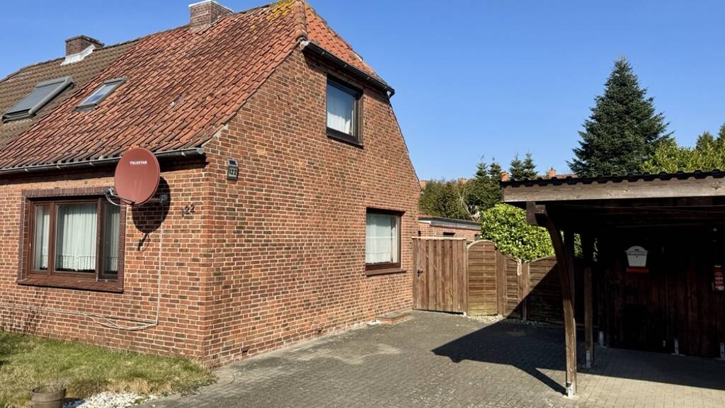 Doppelhaushälfte zum Kauf 109.000 € 3 Zimmer 95,1 m² 566 m² Grundstück Heide 25746