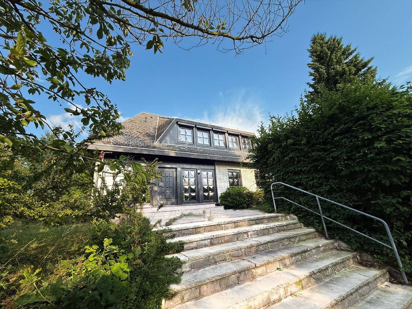 Einfamilienhaus zum Kauf - Ansicht 2