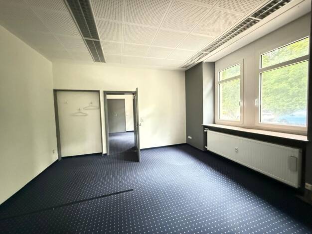 Werkstatt zur Miete 2.700 € 461 m² Lagerfläche Innenstadt Hof 95028