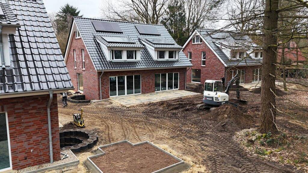 Doppelhaushälfte zur Miete - Erstbezug 1.949 € 4 Zimmer 108,3 m² 200 m² Grundstück frei ab 01.08.2026 Holm-Seppensen Buchholz in der Nordheide 21244