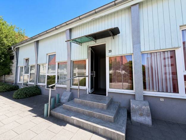 Mehrfamilienhaus zum Kauf als Kapitalanlage geeignet 299.000 € 4 Zimmer 90,3 m² 367 m² Grundstück Laupheim Laupheim 88471