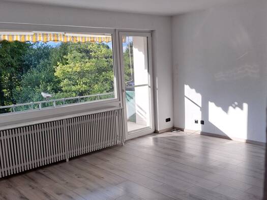 Wohnung zur Miete 800 € 3 Zimmer 90 m² Geschoss 1/2 frei ab 01.10.2026 Winz-Baak Hattingen 45529