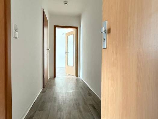 Wohnung zur Miete 350 € 2 Zimmer 50,2 m² frei ab sofort Straße des Aufbaus 3 Hartenstein 08118
