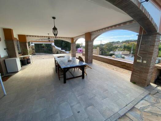 Villa zur Miete 2.350 € 4 Zimmer 176 m² 1.450 m² Grundstück Estepona 29689