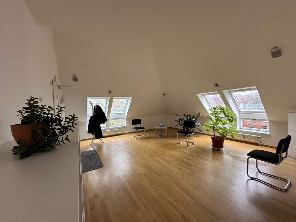 Bürofläche zur Miete 1.625 € 4 Zimmer 125 m²<br/>Bürofläche Mittelfeld Lüneburg 21335