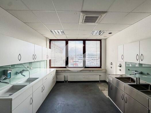 Büro zur Miete provisionsfrei 15,80 € 107 m² Bürofläche teilbar ab 107 m² Stadtgebiet Göppingen 73033