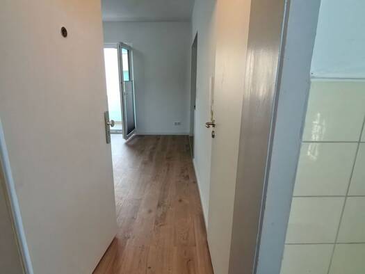 Wohnung zur Miete 545 € 1 Zimmer 25 m² Geschoss 1/3 frei ab 01.09.2026 Rüningen Braunschweig 38122