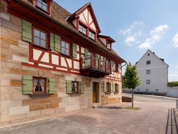 Haus zur Miete 8 Zimmer 245 m² Veitsbronn 90587