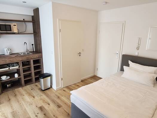 Wohnung zur Miete 700 € 1 Zimmer 25 m² 1. Geschoss frei ab sofort Schaumburger Straße 28 Sossenheim West 65936