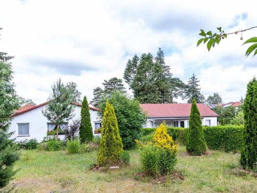 Bungalow zum Kauf als Kapitalanlage geeignet 325.000 € 3 Zimmer 70,4 m² 845 m² Grundstück Dahmestraße 10 Eichwalde 15732