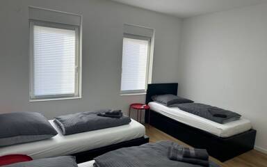 WG-Zimmer zur Miete Wohnen auf Zeit 690 € 19 m² frei ab 29.08.2025 Rüderner Straße 0 Obertürkheim Stuttgart Obertürkheim, 70329