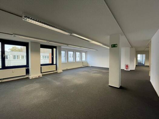 Bürofläche zur Miete provisionsfrei 7,50 € 314,3 m² Bürofläche Große Diesdorfer Straße 221 Stadtfeld Ost Magdeburg 39108