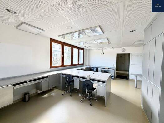 Werkstatt zur Miete 3.024 € 252 m² Lagerfläche teilbar ab 125 m² Bernhausen Filderstadt 70794