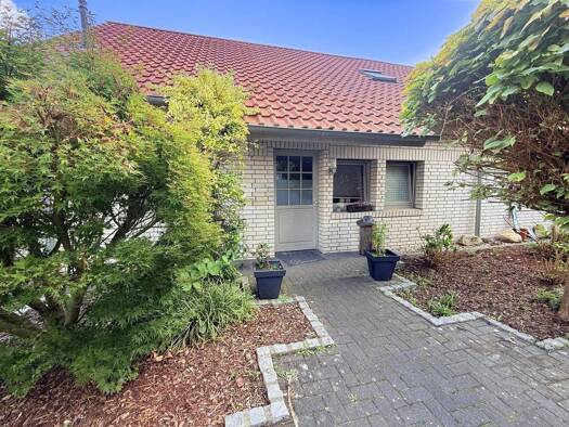 Doppelhaushälfte zum Kauf 275.000 € 4 Zimmer 106,3 m² 345 m² Grundstück Neuenkirchen 48485